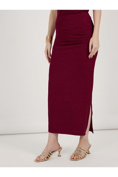 Styli Textured Knit Bodycon Maxi Skirt with Gathered Detail