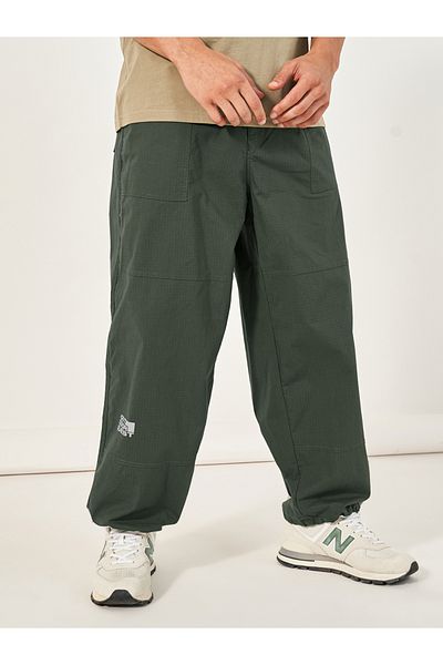 Styli Mid Rise Baggy Parachute Fit Pants