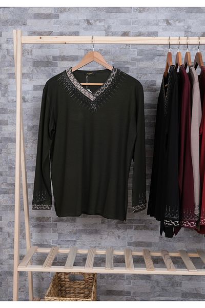 MUSTÜN Trikon Collar Stone Detailed Blouse