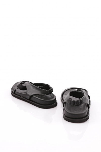 DGN Women's Black Cross Strap Sandals 41513372