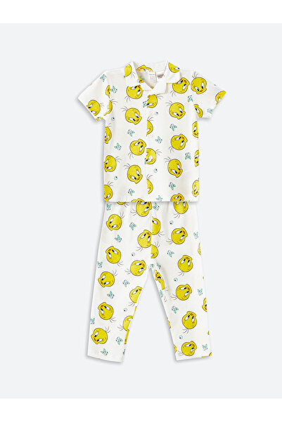 LC Waikiki RMZ GİYİM FARKIYLA طقم بيجامة للفتيات الصغيرات بطبعة تويتي وياقة ر...