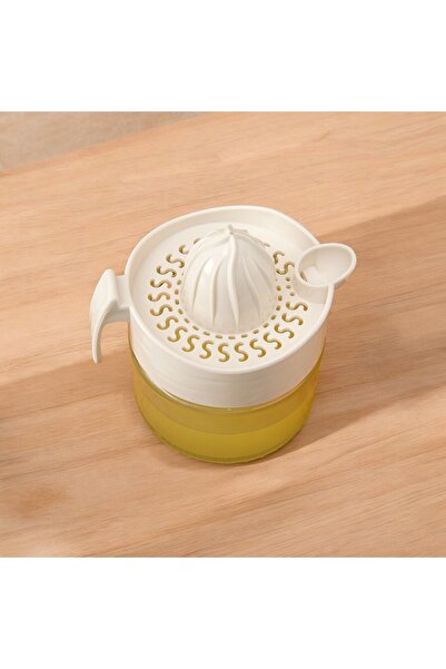 Madame Coco White Holly Lemon Squeezer