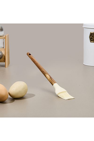 MİEN Mien Acacia Handle Silicone Egg Brush - Brown / Cream