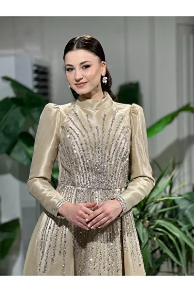 Hennin Evening Dress 4774