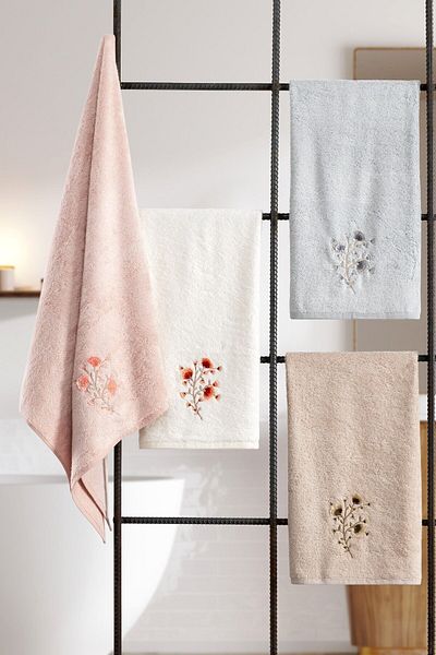 Sevim Set de prosoape Tivoli moale din bambus - Lisette Powder Flower Pattern Brodat - Set de 2 piese