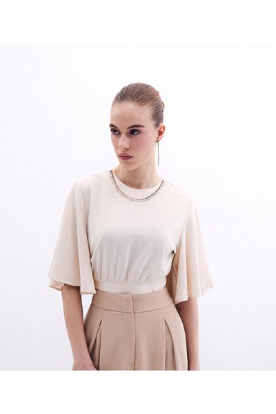Sateen Short Sleeve Bluz with Pendant Detail