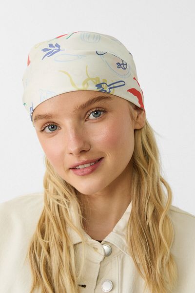 Stradivarius Scarf with words