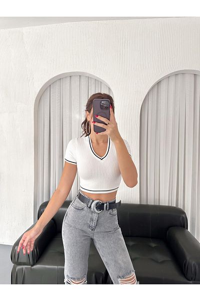 BE CHİC Women Short Sleeve V Neck Striped Detail Short Crop Bluz Sra2279