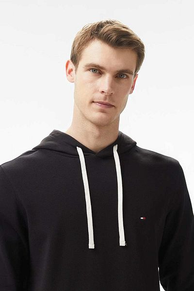 Tommy Hilfiger Pánská mikina s kapucí ESSENTIAL s vyšívaným logem – černá