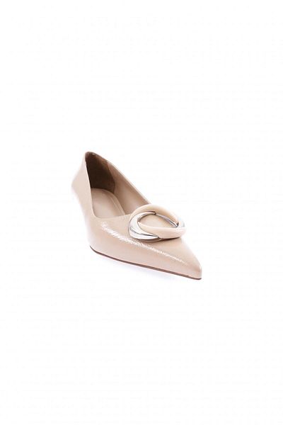 DGN 23y6120-23y Nude Wrinkled Patent Leather - Women's Round Metal Accessory Pointed Toe Short Heel Shoes