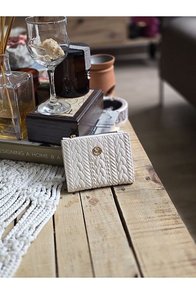 Moom Bag Γυναικείο πορτοφόλι με υφαντό τετράγωνο μοτίβο κρέμας με λεπτομέρεια θήκης για κάρτες