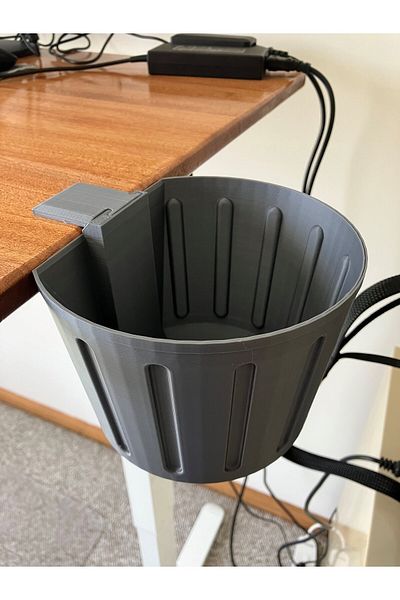 safedock Office desk and overhead waste bin