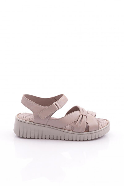 DGN Women's Velcro Detailed Thick Sole Sandals 21223996