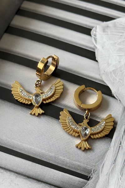 Trendy Butik أقراط موديل الزمرد فينيكس مع حجر الزركون الصلب