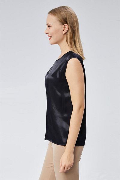 HomeStore Ärmellose Satinbluse