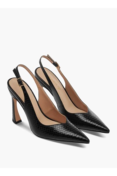 Paprika حذاء بابريكا مفتوح من الخلف بأصابع مدببة وإبزيم للإغلاق وكعب رفيع