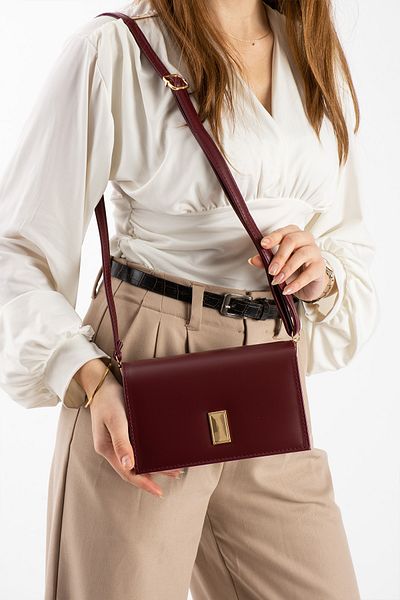 Daj Company Geantă de damă cu cataramă aurie cu închidere frontală, cu aspect elegant și atemporal, cu curea încrucișată reglabilă