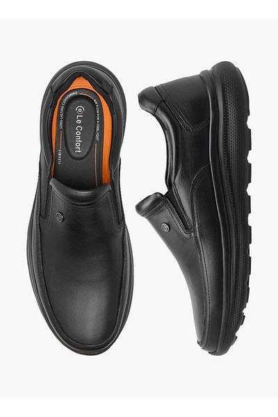 Le Confort Solid Slip-On Loafers