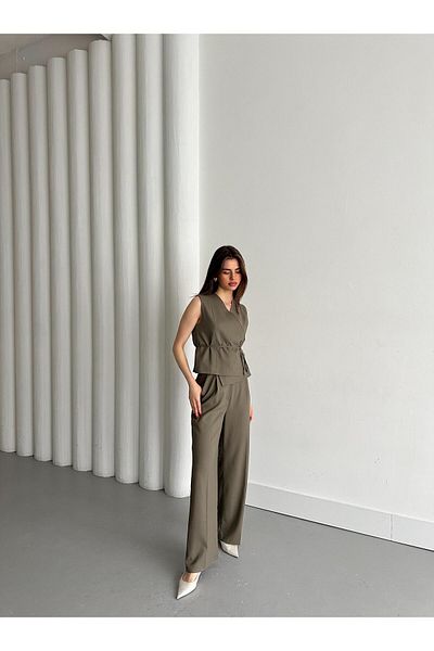 Laluvia Khakifarbener Anzug mit zweireihiger Weste und Hose – 8496