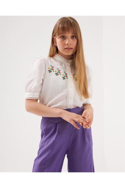 Hilal Akıncı Kids Kız Çocuk Nakış Detaylı Inci Düğmeli Beyaz Gömlek Süs Cepli Kumaş Kaplama Düğmeli Pantolon 2'li Takı