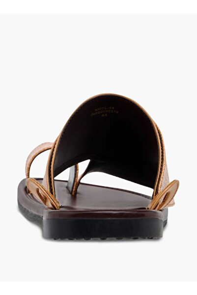 LBL by Shoexpress Textured Slip-On Arabic Sandals with Toe Loop Detail