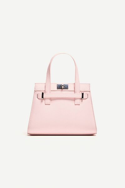 Bershka سافيانو مينوديير