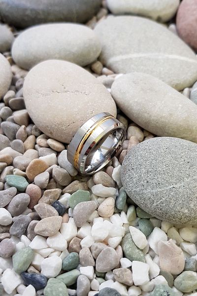 Chavin Men's Grey Yellow Striped Steel Ring - Wedding Ring Ec45Bysr