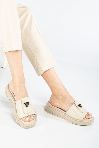 ds Dicle Stil Triangle Buckle Detailed Summer Slippers