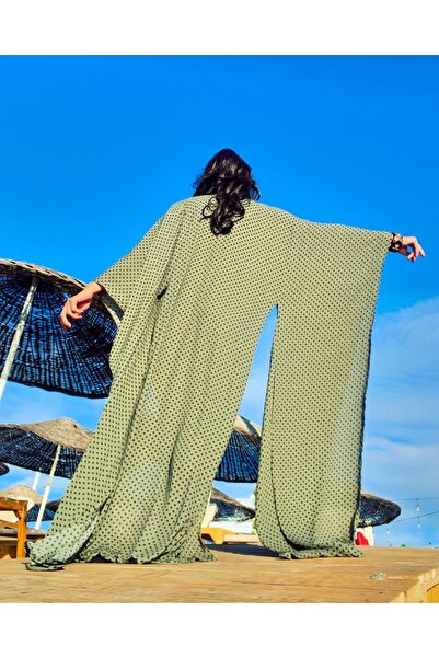 Seyhan Eraslan Japanese Kimono