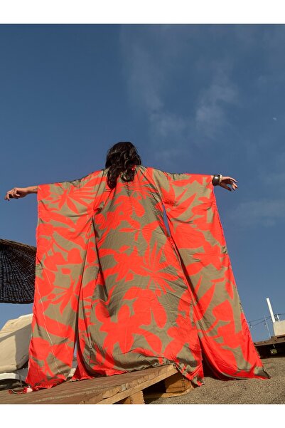 Seyhan Eraslan Japanese Kimono