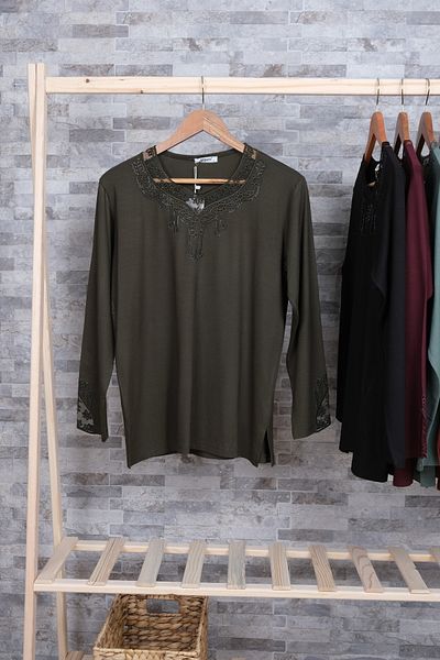 MUSTÜN Lace Collar Blouse