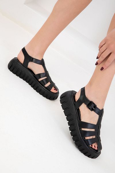 SOHO Schwarze Damensandalen 17851