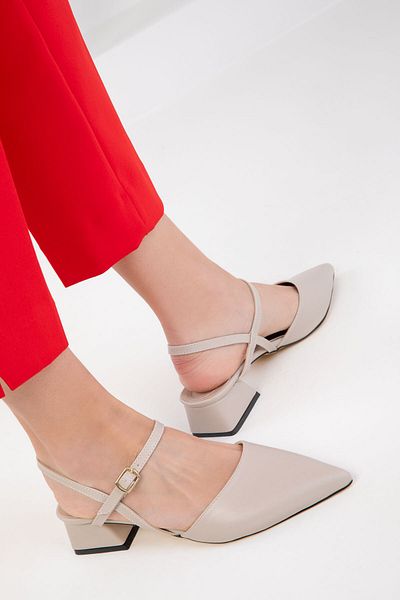 SOHO Beige klassische Damenschuhe mit Absatz 19064