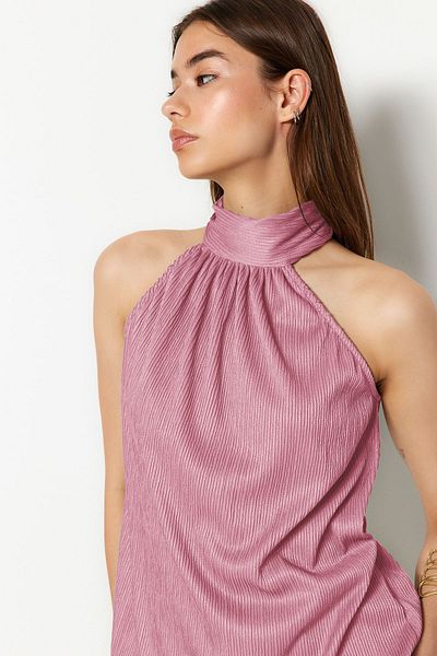 Trendyol Collection Rosa, dehnbare, plissierte Strickbluse – Stehkragen, reguläre Passform TWOSS23BZ00952