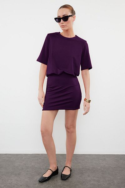 Trendyol Collection Lila, einfarbig, weicher Stoff, kurzärmliges, dehnbares Strickkleid TWOSS24EL00756