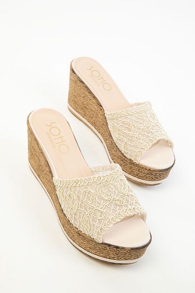 SOHO Beige Damenhausschuhe 20323