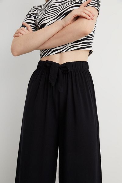 Bukamiss Women's Black Viscose Woven Trousers