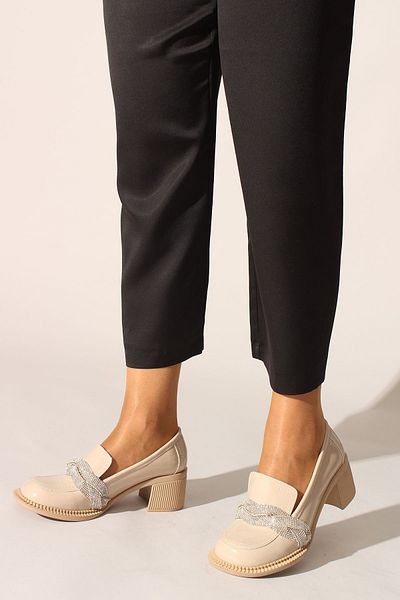 ROVIGO Beige Patent Leather Women's Casual Shoes