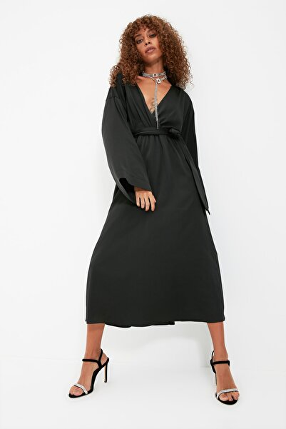 Trendyol Collection Schwarzes A-Linien-Midi-Abendkleid für die Nacht, Heimkehrkleid