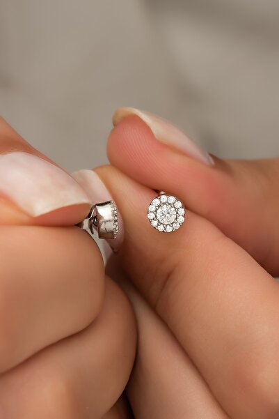 Nereze 925 Ayar Gümüş Minik Beyaz Zirkon Tektaş Küpe