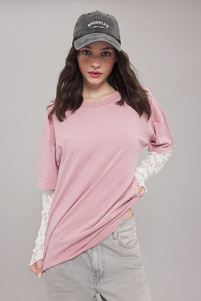 Trendyol Collection Tricou oversize roz cu detaliu din dantela - TWOAW25TS00022