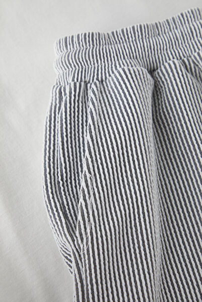 Trendyol Collection Εκρού Κοάλα Κέντημα ριγέ Unisex Πλεκτό Σετ Πυτζάμες - Μαύρο Regular Fit TMNSS25PT00007