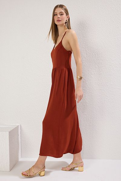 Trendyol Collection Fliesenoverall mit weitem Bein – TWOSS25TU00002