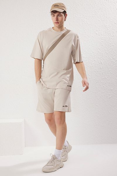 Trendyol Collection Trening bărbați oversize din piatră brodat - 100% bumbac TMNSS22EM00012