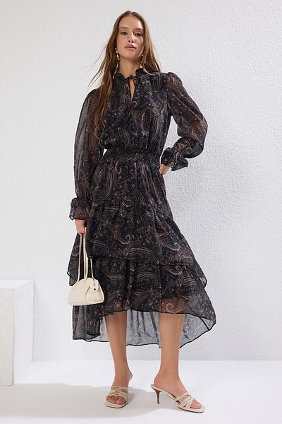 Trendyol Collection Mehrfarbiges, gewebtes Winterkleid mit Neckholder TWOAW21EL1448