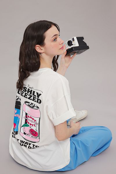 Trendyol Collection Ecru Color Oversize Printed Cotton T-Shirt - Twoss25Ts00073