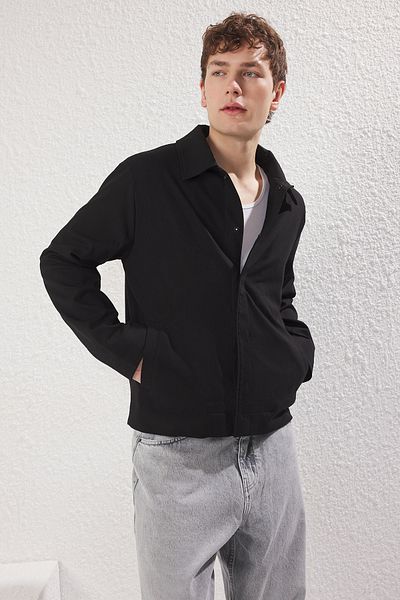 Trendyol Collection TMNSS25CE00000 Schwarze Freizeitjacke