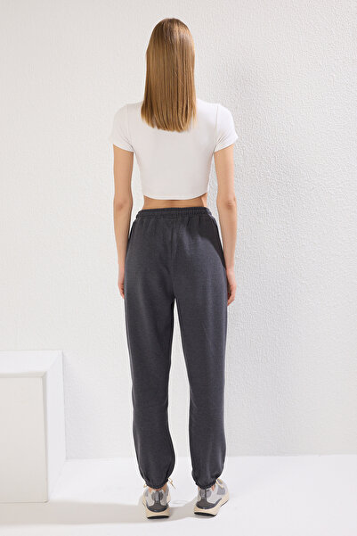 Trendyol Collection Anthracite Thessaloniki Comfortable Fit Pocket Knitted Sports Sweatpants TWOAW21EA0168