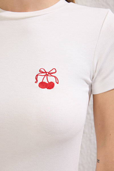 Trendyol Collection Ecru*001 Plain Embroidery Plain Viscous/Soft Fabric Body-Fitting Stretchy Knitted Blouse Twoss24Bz00296