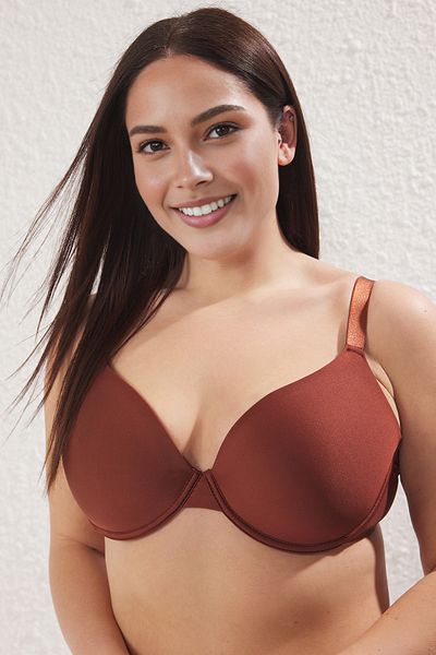 Trendyol Curve Braune Farbe